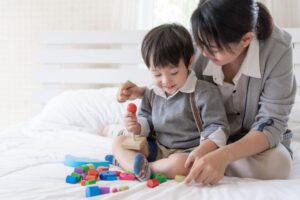 Lebih Hemat dan Tidak Mengikat, Baby Sitter Per Jam Kini Jadi Pilihan Orangtua