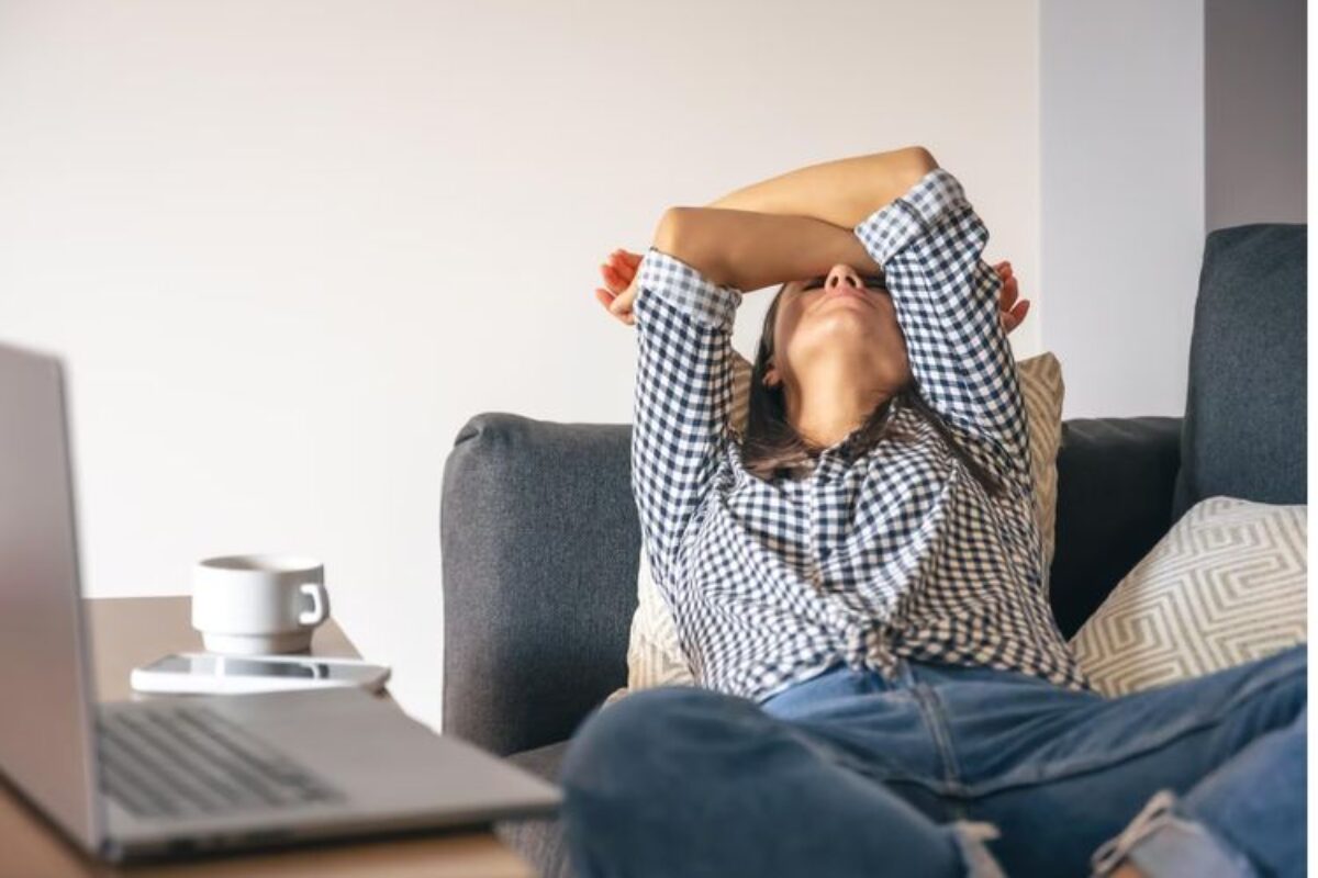 Perbedaan Lelah Biasa Dan Burnout Menurut Psikolog, Pernah Mengalami?