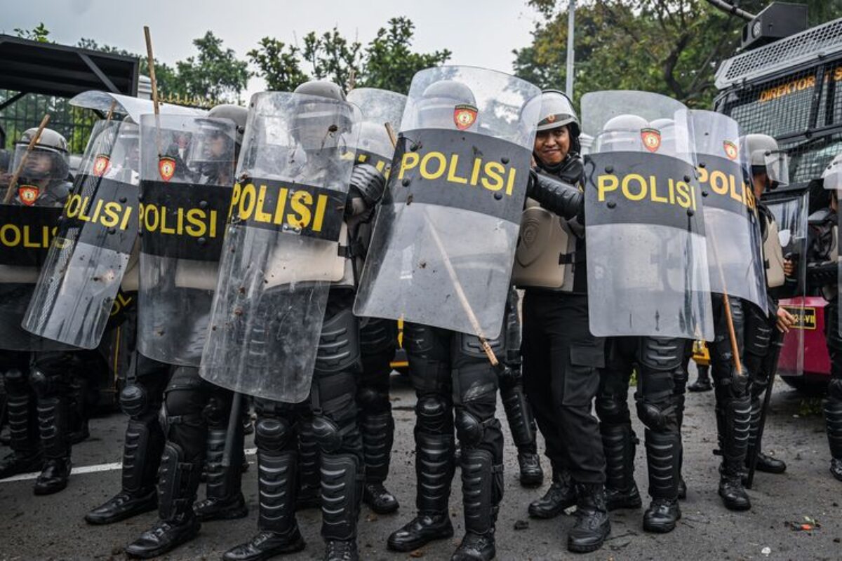 Demiliterisasi Pengamanan Unjuk Rasa