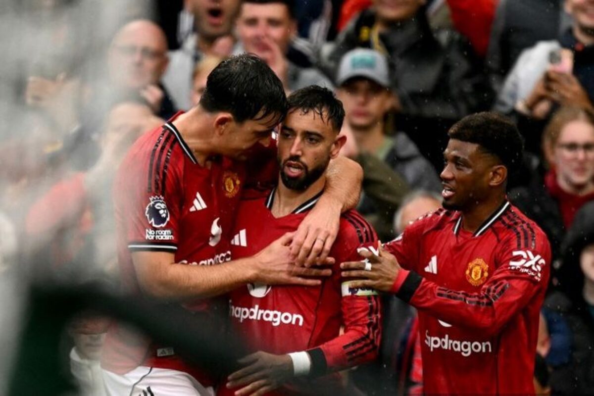 Bruno Fernandes Raih Pemain Terbaik Fwa, Putus Dominasi City Liverpool