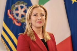 [HOAKS] PM Italia Bawa Bendera Palestina di Depan Netanyahu