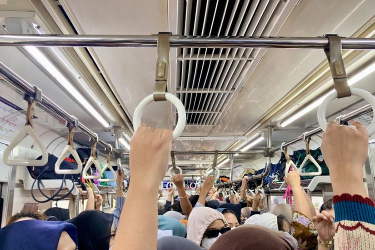 Asn Wfh Tiap Jumat, Jumlah Penumpang Krl Turun 9 Persen