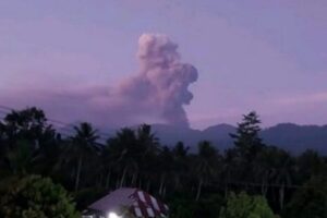 Gunung Dukono Meletus, Ada 5 Pendaki Terluka