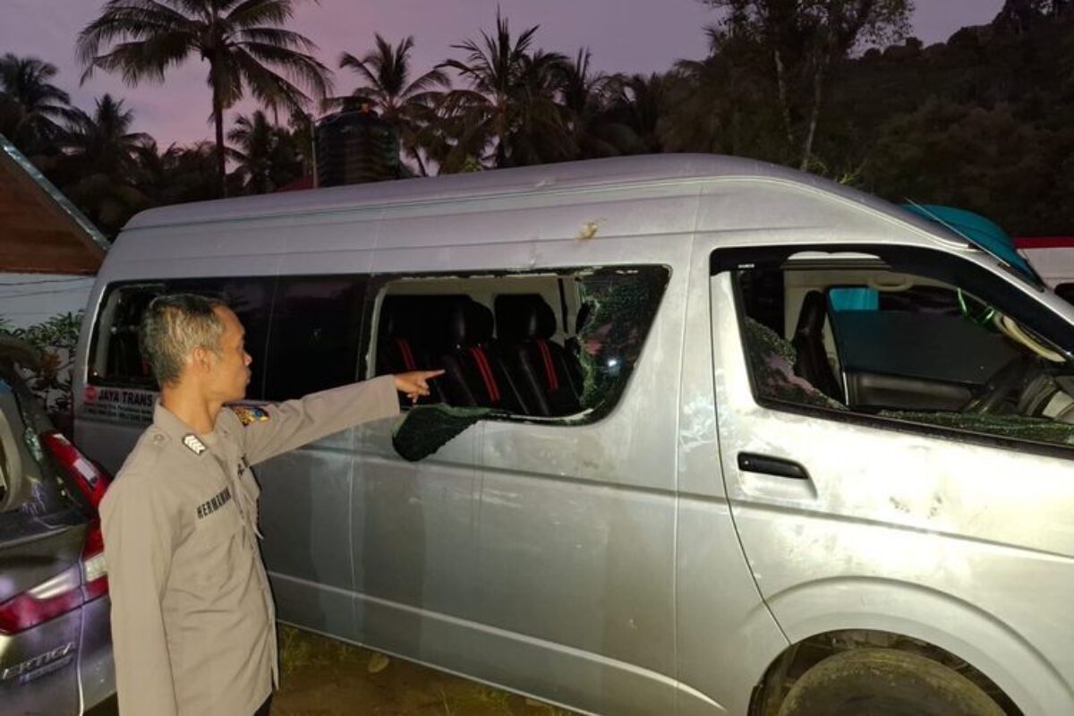 Polisi Ungkap Lagu Jadi Pemicu Pengeroyokan Wisatawan Di Pantai Wediawu