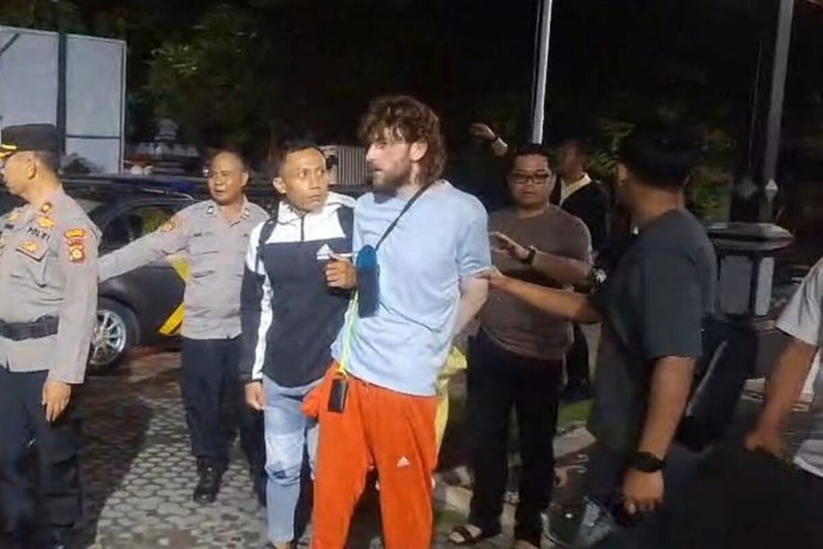 Wn Inggris Tersangka Penusukan Pegawai Hotel Di Buleleng Miliki Riwayat Skizofrenia