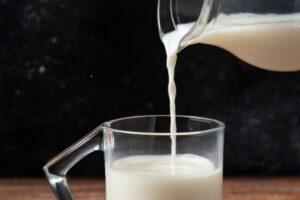 Susu Segar Pasteurisasi Baru di Pasaran, Bisa Kirim Langsung ke Rumah