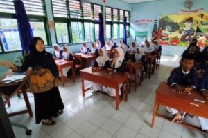 Kegelisahan Guru Honorer Cirebon, Memohon kepada Presiden soal Kepastian Nasib Pengajar Non-ASN