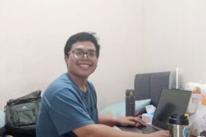 WFH ala ASN Jember: Kamar Kos Disulap Jadi Kantor, Kursi Bakso Jadi Andalan