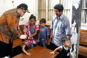 Kisah Pilu 3 Bocah Yatim di Kediri, Ditinggal Ayah Usai Ibu Meninggal Dunia