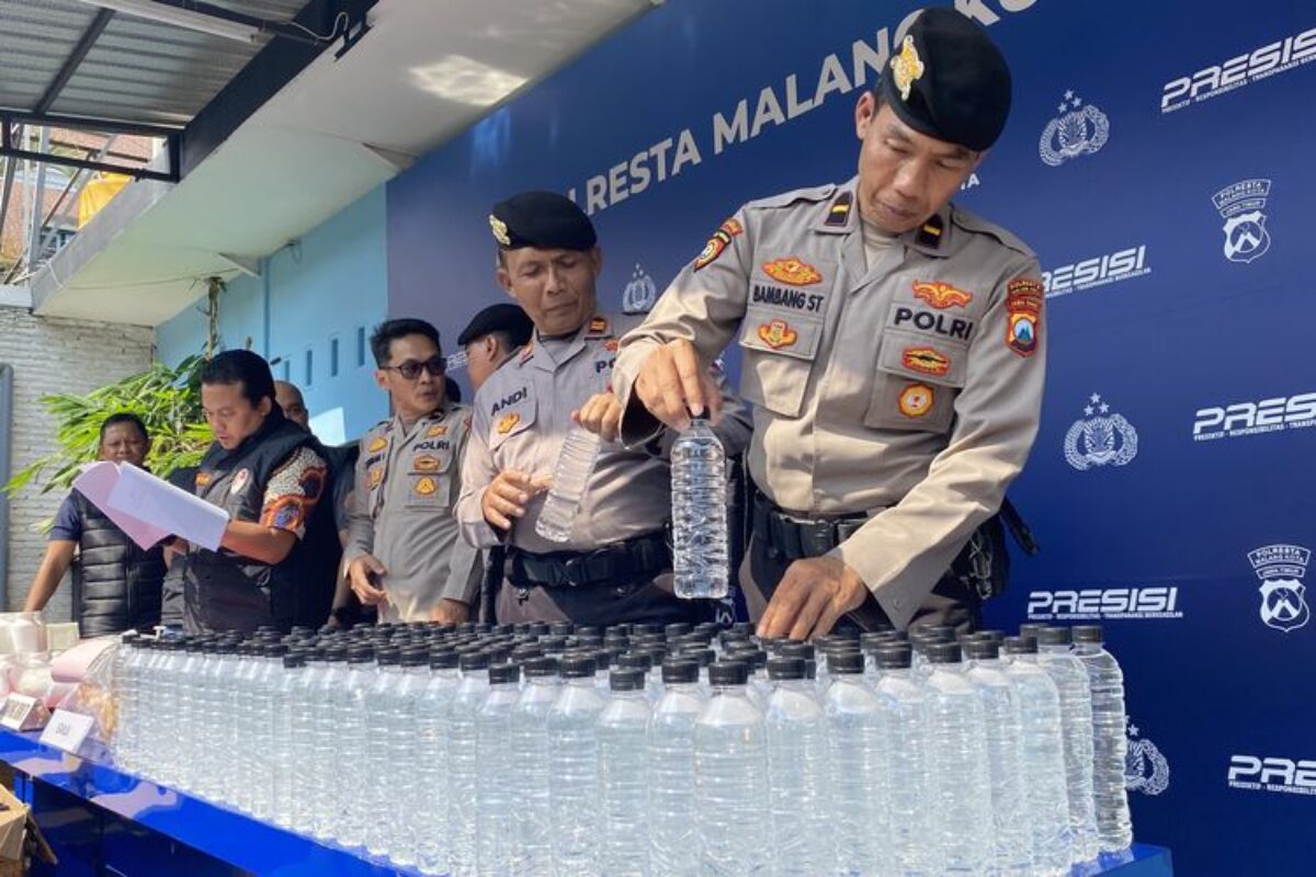 Cuan Rp 200 Juta Perbulan Hasil Jualan Arak Bali Ilegal, Pria Di Malang Diringkus Polisi