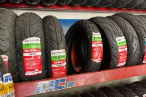 Jangan Asal Ganti, Ban Motor Listrik Punya Karakter Berbeda