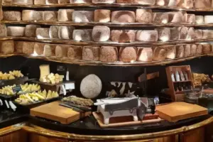 Restoran Buffet Terbesar di Dunia Ada di Perancis, Sajikan Lebih dari 150 Menu