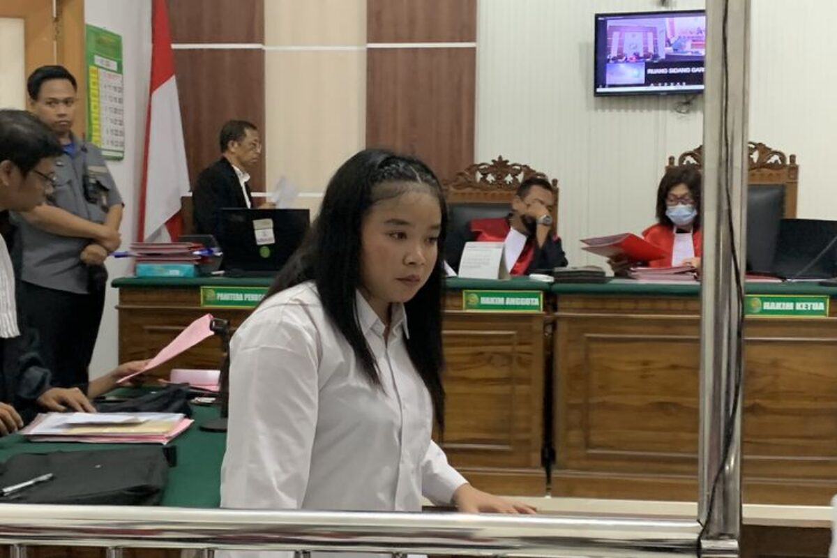 Demi Iphone 13, Perempuan Di Surabaya Gelapkan Dp Box Moge Belasan Juta