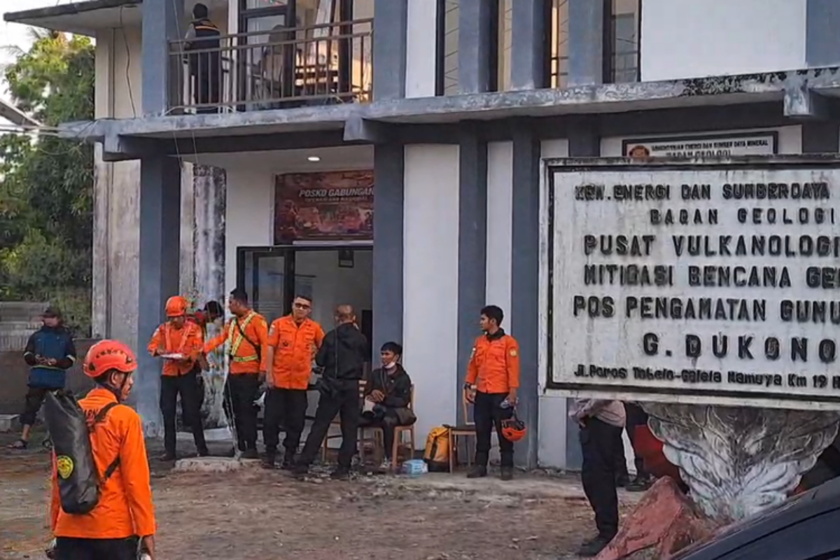 Berpacu Dengan Erupsi! Hari Kedua Perjuangan 103 Personel Sar Cari Pendaki Yang Hilang
