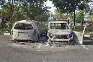Kericuhan di Stadion Lukas Enembe: 20 Mobil dan 7 Motor Ludes Dibakar Massa