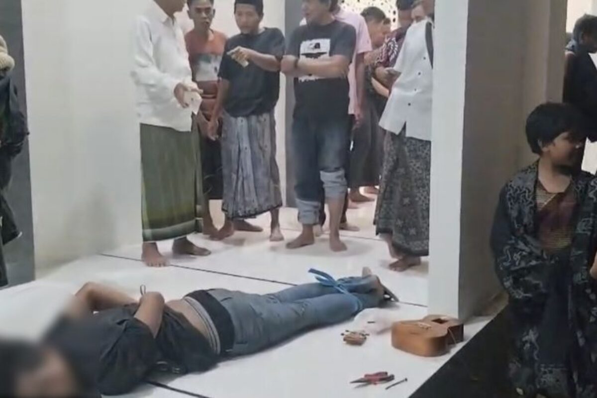 Aksi Heroik Bocah Sd Bantu Tangkap Maling Kotak Amal Di Bangkalan, Pelaku Sempat Diamuk Massa